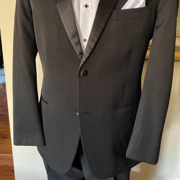 Ike Two Button Notch Tuxedo Jacket - Various Sizes - Black - Picture 4 of 9